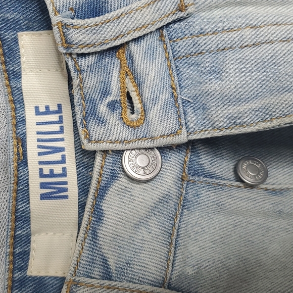 Brandy Melville High Waist Distressed Denim Short 26W Light Blue - Picture 2 of 4